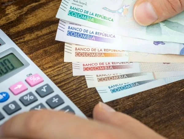 Billetes colombianos.