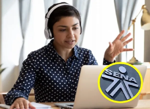 Mujer en teletrabajo.