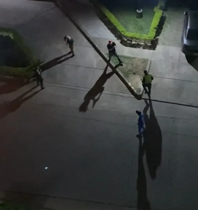"Respete a la policía", en Cali un policía y 'comerciante' se dieron golpes