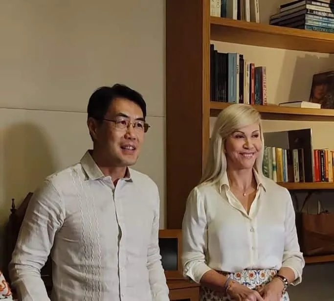 Tren de cercanías, el proyecto que la gobernadora Dilian Francisca, presentó al embajador de China