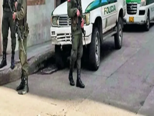 Por hurto calificado aseguraron a tres policías que retuvieron $180 millones encontrados en un vehículo