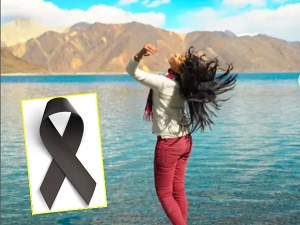 A pesar de los esfuerzos de los socorristas, que trabajaron durante aproximadamente seis horas para socorrerla, la influencer no sobrevivió a las heridas de la caída por el barranco.