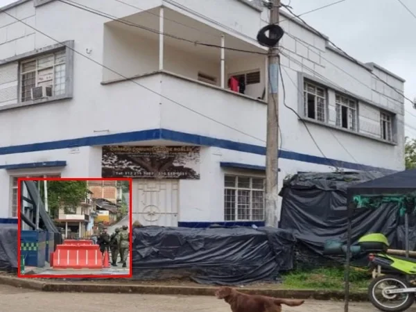 «Madrugada de terror»: Disidencias de ‘Mordisco’ atacaron estación de Policía en Robles, Valle del Cauca