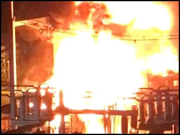 Varias zonas de Barranquilla sin servicio de energía por el fuerte incendio en la subestación de El Silencio