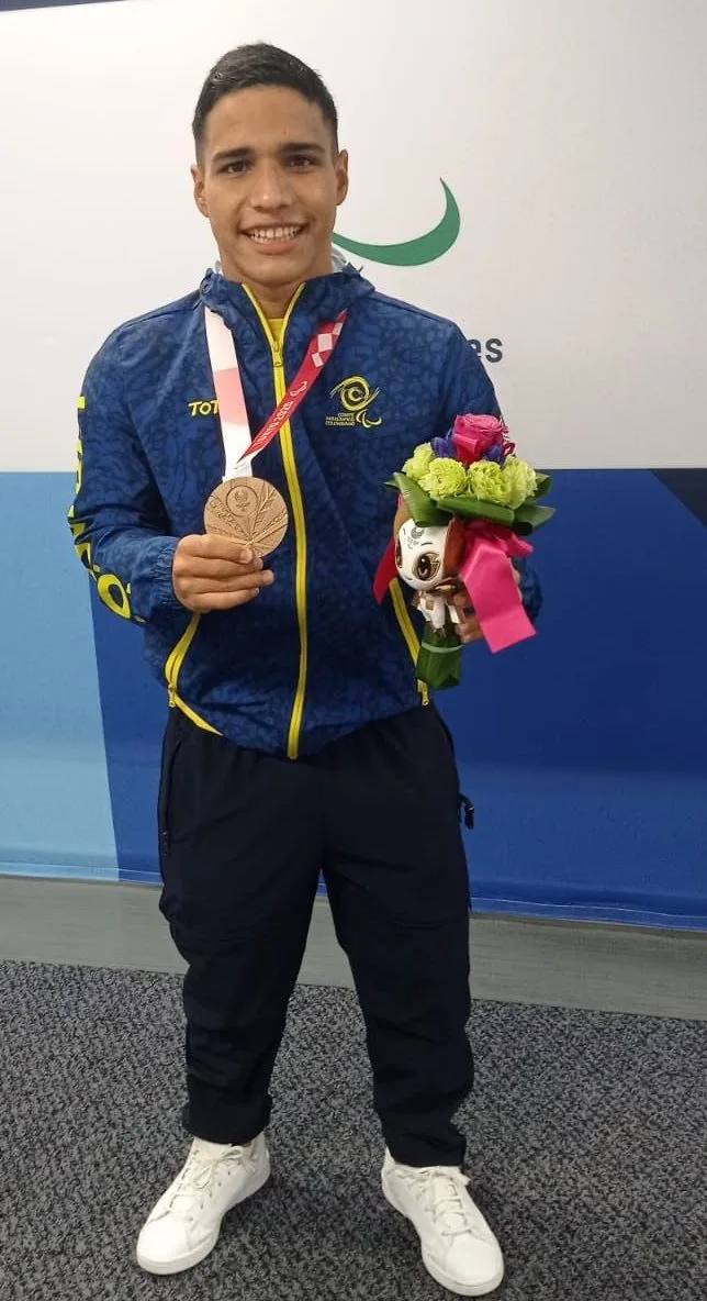 Serrano medallista de bronce en los juegos paralímpicos de Tokio 