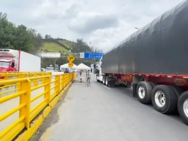 Camioneros se movilizarán hoy en la frontera ante reapertura del paso para Transporte Internacional