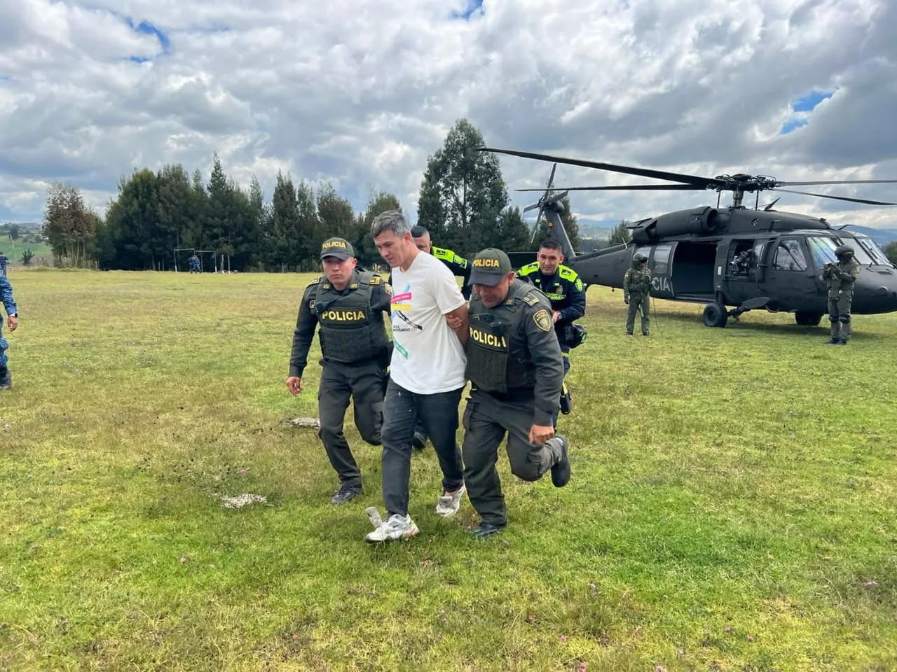 En helicóptero y fuertemente custodiado trasladaron a Harold, feminicida de Michel Dayana