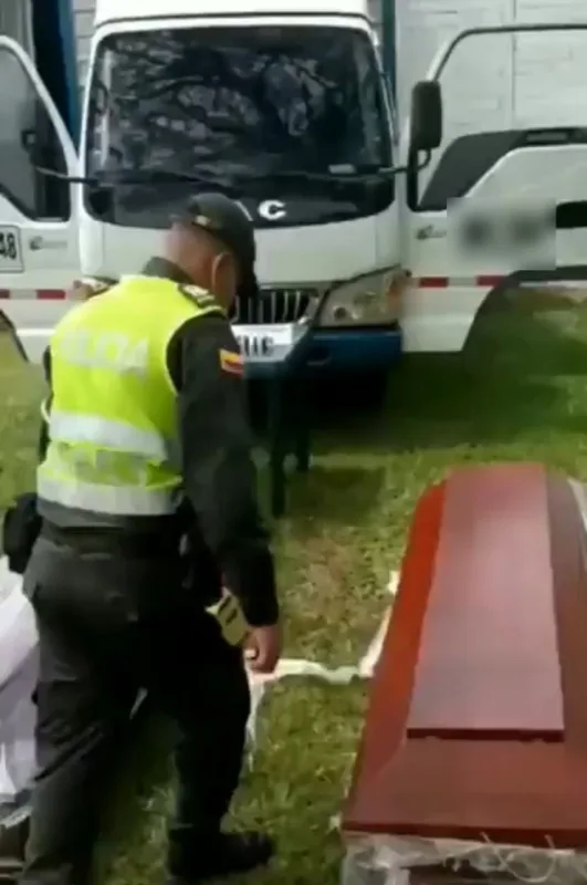 En 16 ataúdes llevaban más de 600 kilos de marihuana por vías del Valle del Cauca