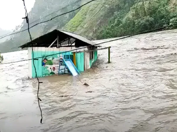 Ola invernal sigue haciendo estragos: una vivienda fue arrastrada por la corriente en Nariño