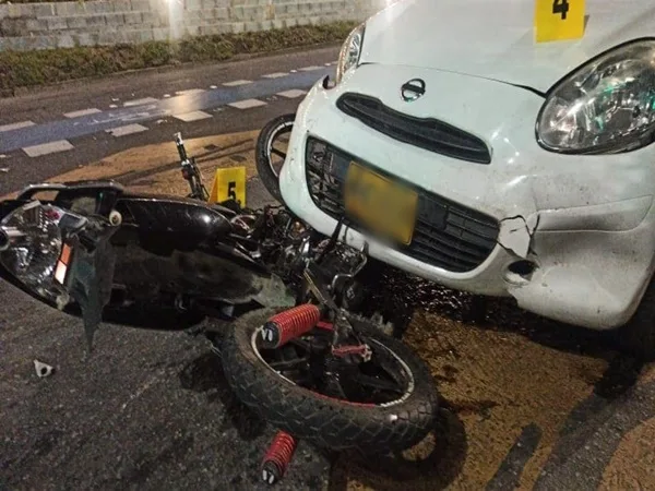 En Cali murió Efrén, iba en su motocicleta y chocó contra un carro particular