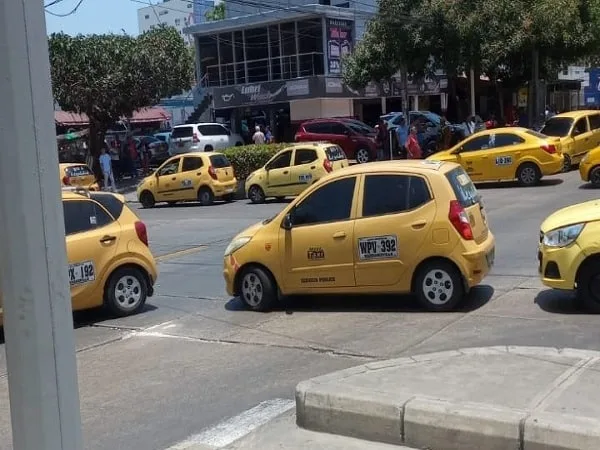 Taxis en Barranquilla protestan.