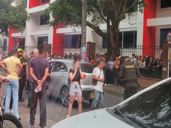 Tensión a las afueras de la Universidad  Santiago de Cali, hubo disparos y hay un fallecido
