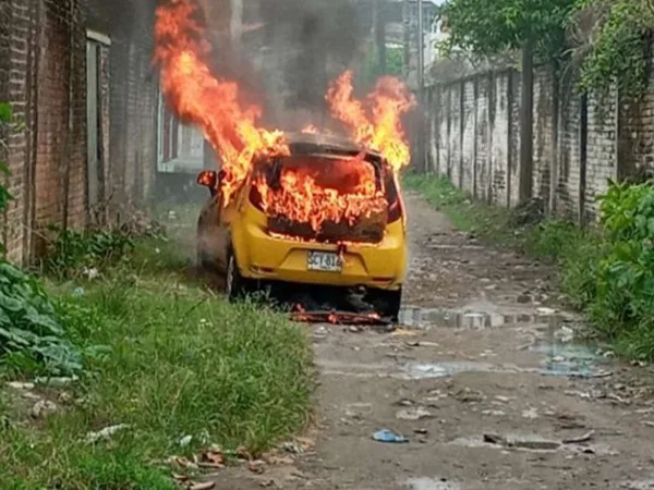 Desconcierto en Tumaco: secuestraron a taxista, quemaron su vehículo y luego lo asesinaron