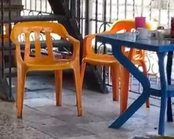 Desayunaba y llegaron a dispararle: en taxi iban los sicarios en Barranquilla
