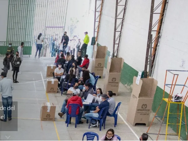 Esto es lo que le pagarán a Petro y Hernández por cada voto obtenido