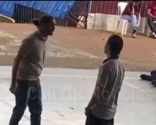 profesor alumno gritos en Cali