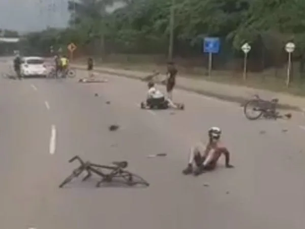 "Les tiró el carro y salió volado", en Antioquia siguen buscando al conductor que arrolló a 6 ciclistas