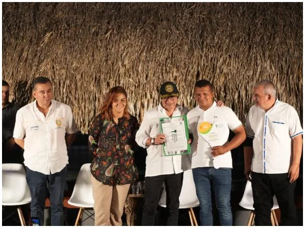 «Se quedaron con la tierra de los desplazados»: Gustavo Petro en El Salado