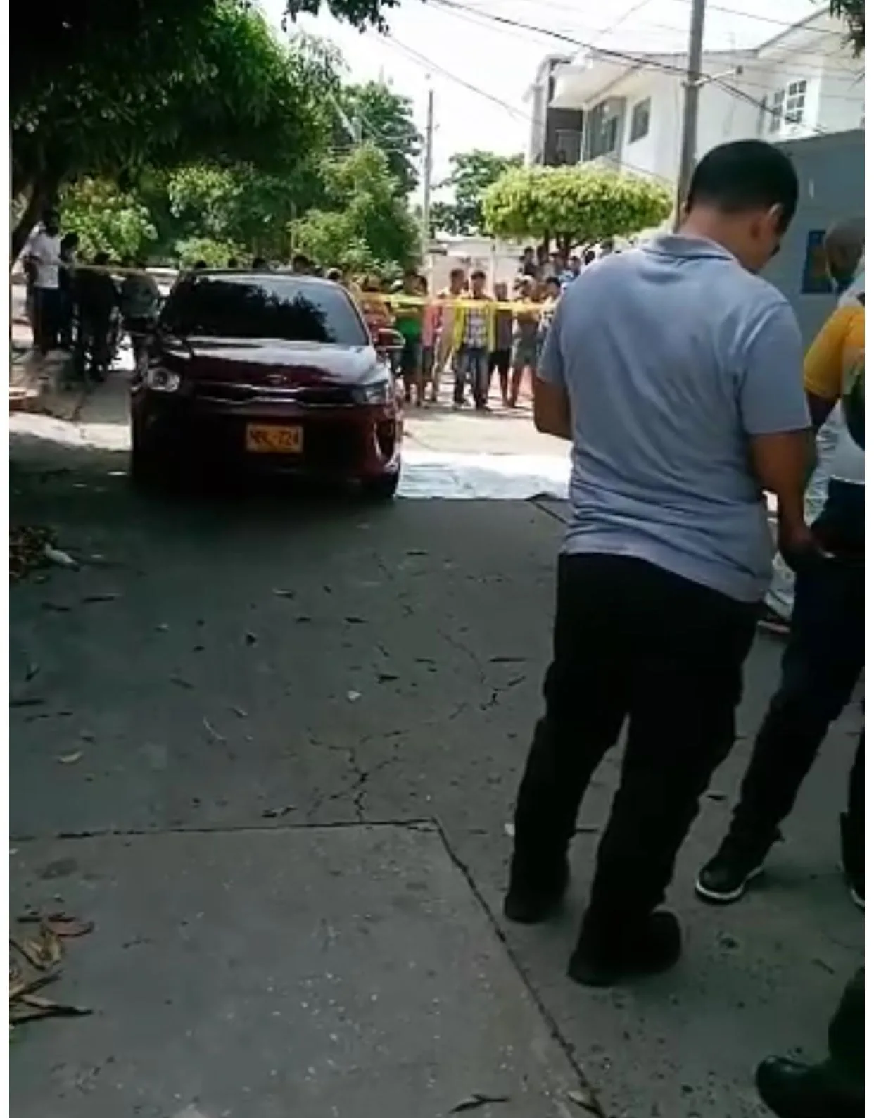 Víctor muerto en su carro