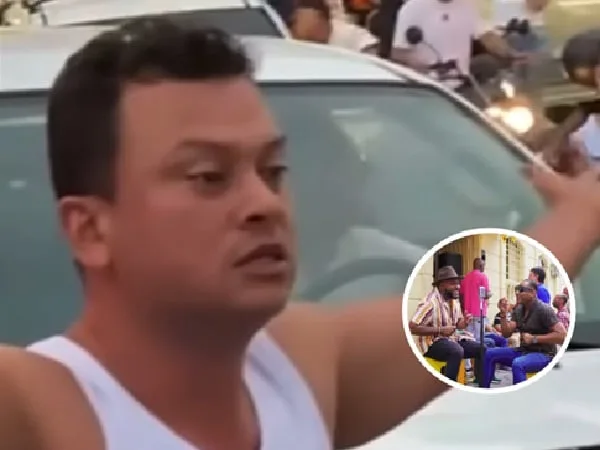 Hombre desesperado en paro camionero.