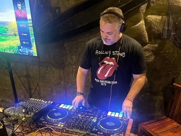 Expresidente Ivan Duque está incursionando como DJ y desató avalancha de comentaro
