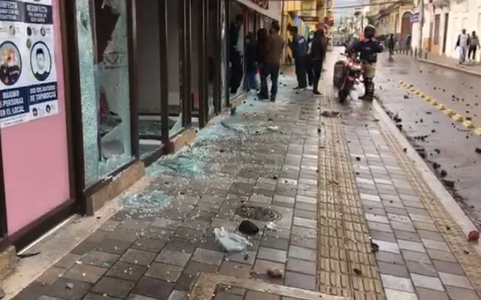 Inició el toque de queda en Pasto, pero las manifestaciones y disturbios no cesan