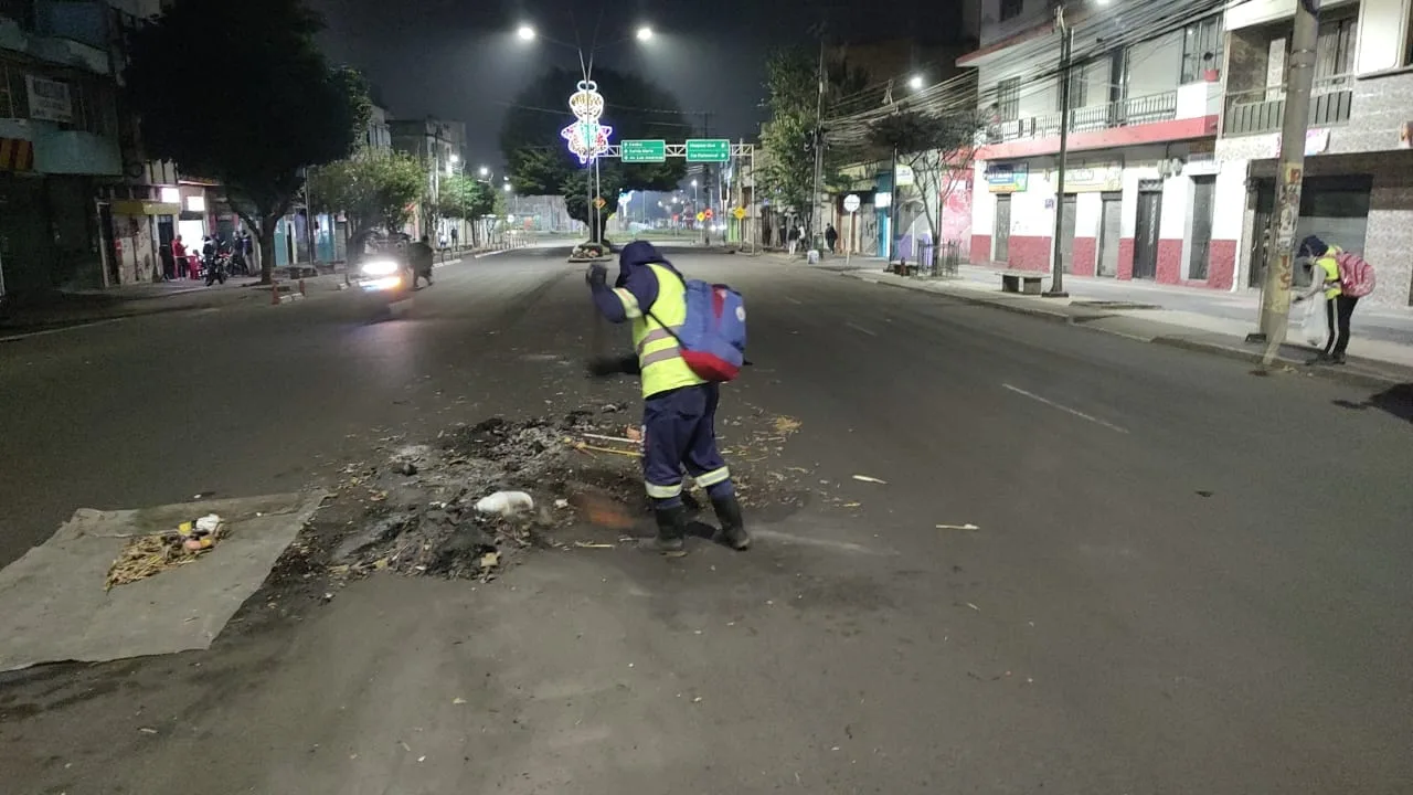 operarios de aseo en Pasto primero de enero