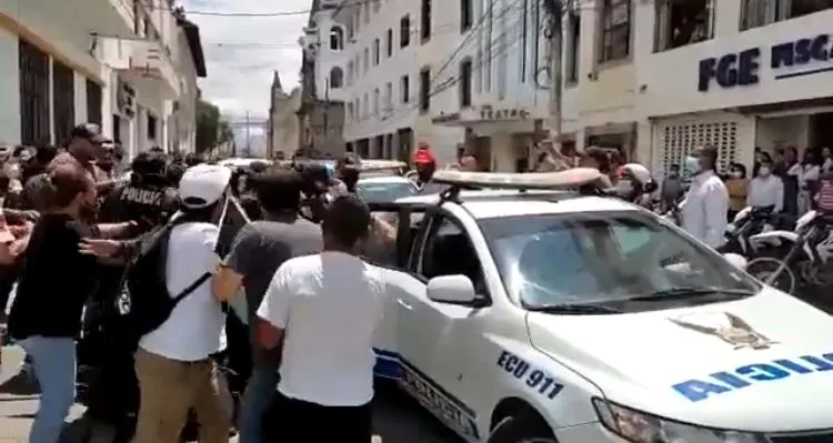 policía activo bebé