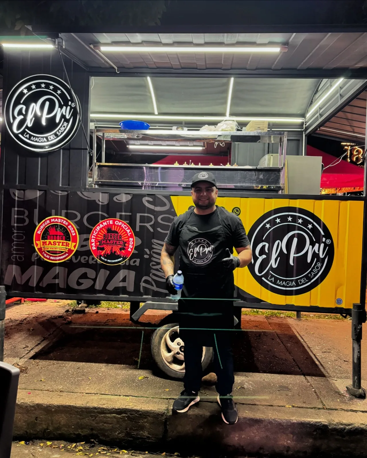 A Iván lo atacaron en la inauguración de su negocio en Zarzal: estuvo en el Burger Master de Tulio Recomienda