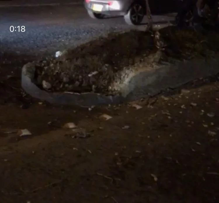 un hueco en la 70 en López Cali