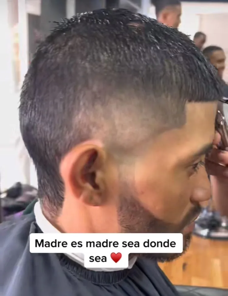 Negro Está Claro y un habitante de calle