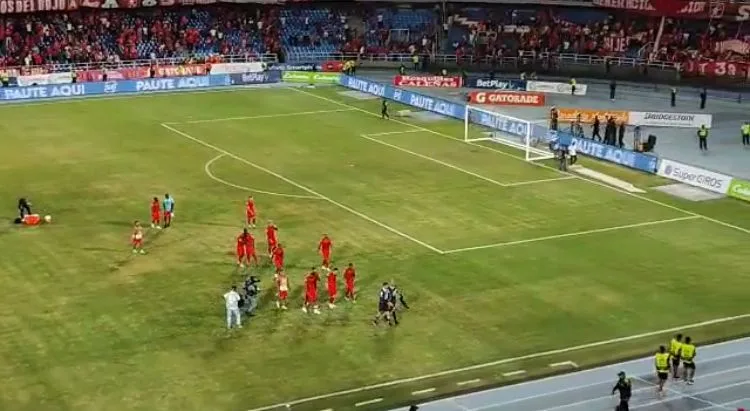 "No tapaba ni las ollas" el criticado mensaje de 'Chipichipi' a Novoa en partido de América de Cali en el Pascual