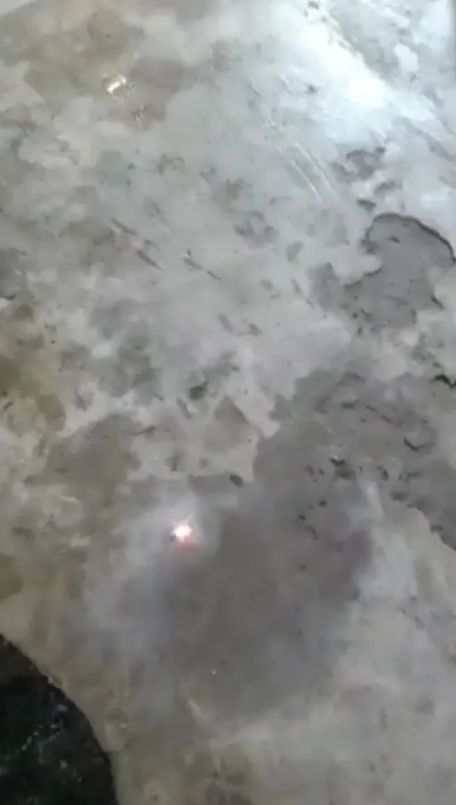 Polémica en Puerto Berrío, Antioquia por video en el que le enseñan a un niño a usar pólvora