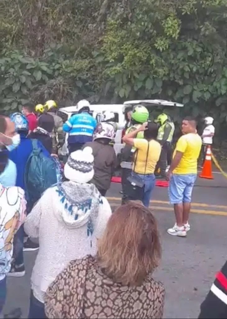 vía al mar Cali accidente Km 17