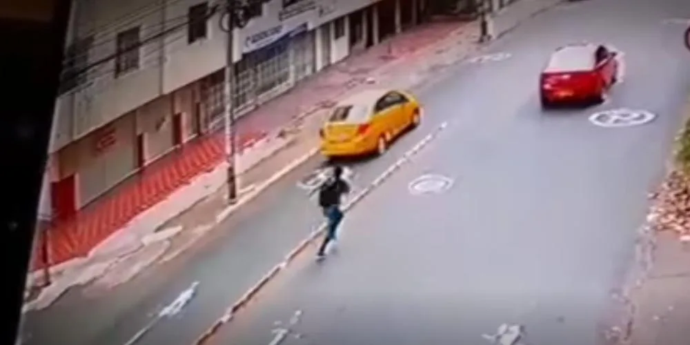 ladrones en moto Cali