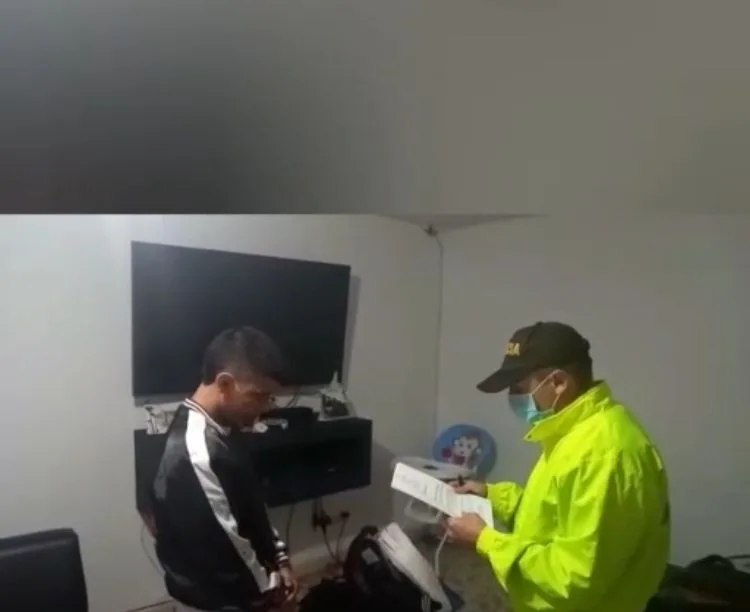 ladrones en moto Vipasa Cali alias cachorro