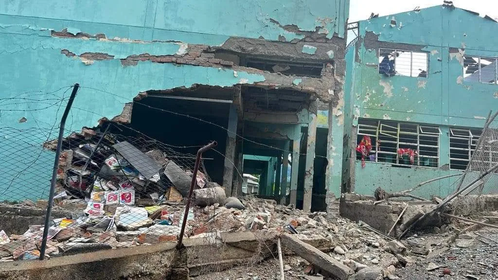 Cilindro fue explotado “controladamente” pero dejó “graves daños” en colegio de Suárez donde estudió Francia Márquez