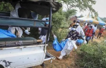 Ayuno mortal ha dejado 241 fallecidos en Kenia, un pastor llevó gente "a ver a Jesuscristo"