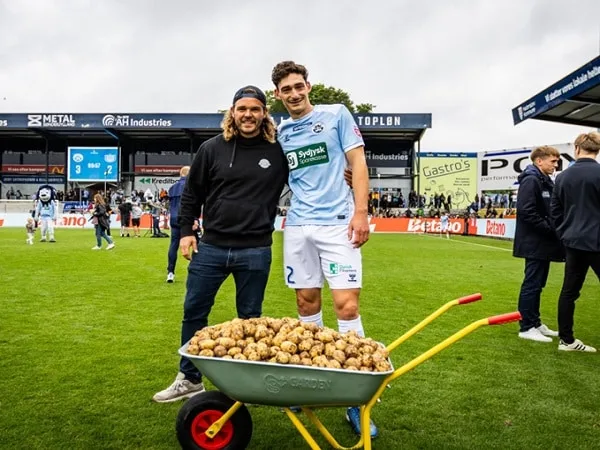 Jugador de fútbol de la liga de Dinamarca.
