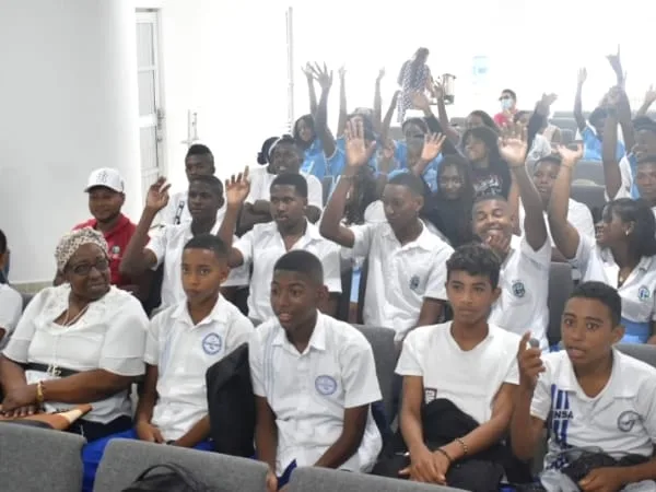 “Si no resolvemos a la primera, seguimos intentado": Colegio de Tumaco ganó premio en resolución de conflictos