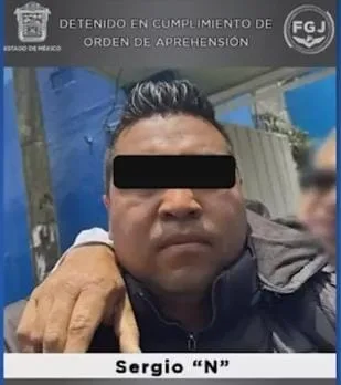 Indignación, rechazo, y un niño entre lagrimas; sujeto lanzo su perro a una paila con aceite caliente en México