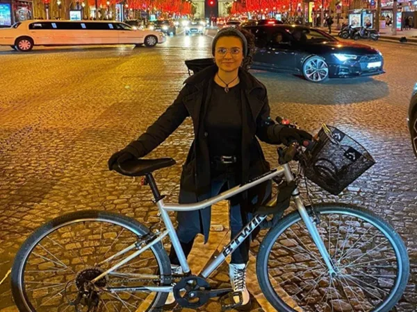 Ángela, la joven caleña que murió en accidente de tránsito en Paris y que su familia pide apoyo para repatriarla