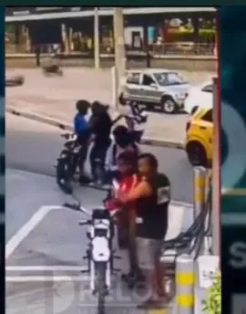 En Cali: apenas había sacado la moto del concesionario y se la robaron cuando fue a tanquear