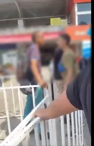 "Por negra hp": Denuncian "racismo y misoginia" con vigilante en Registraduría "no dejó entrar el perro"