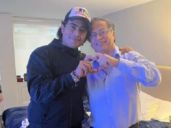 Nicolás Petro y su padre Gustavo Petro.