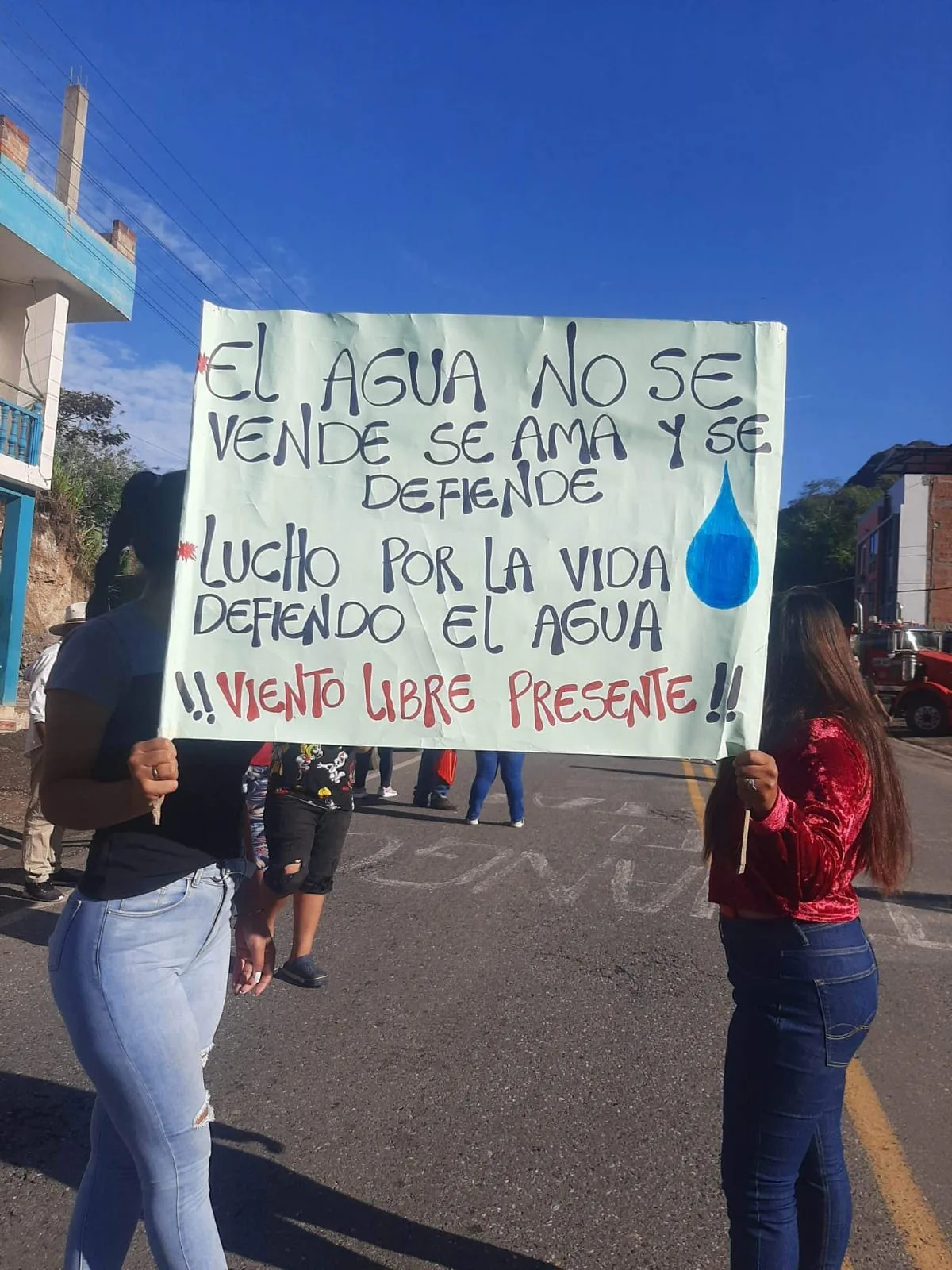 Ante la escasez de agua moradores bloquearon la vía Pasto – Mojarras