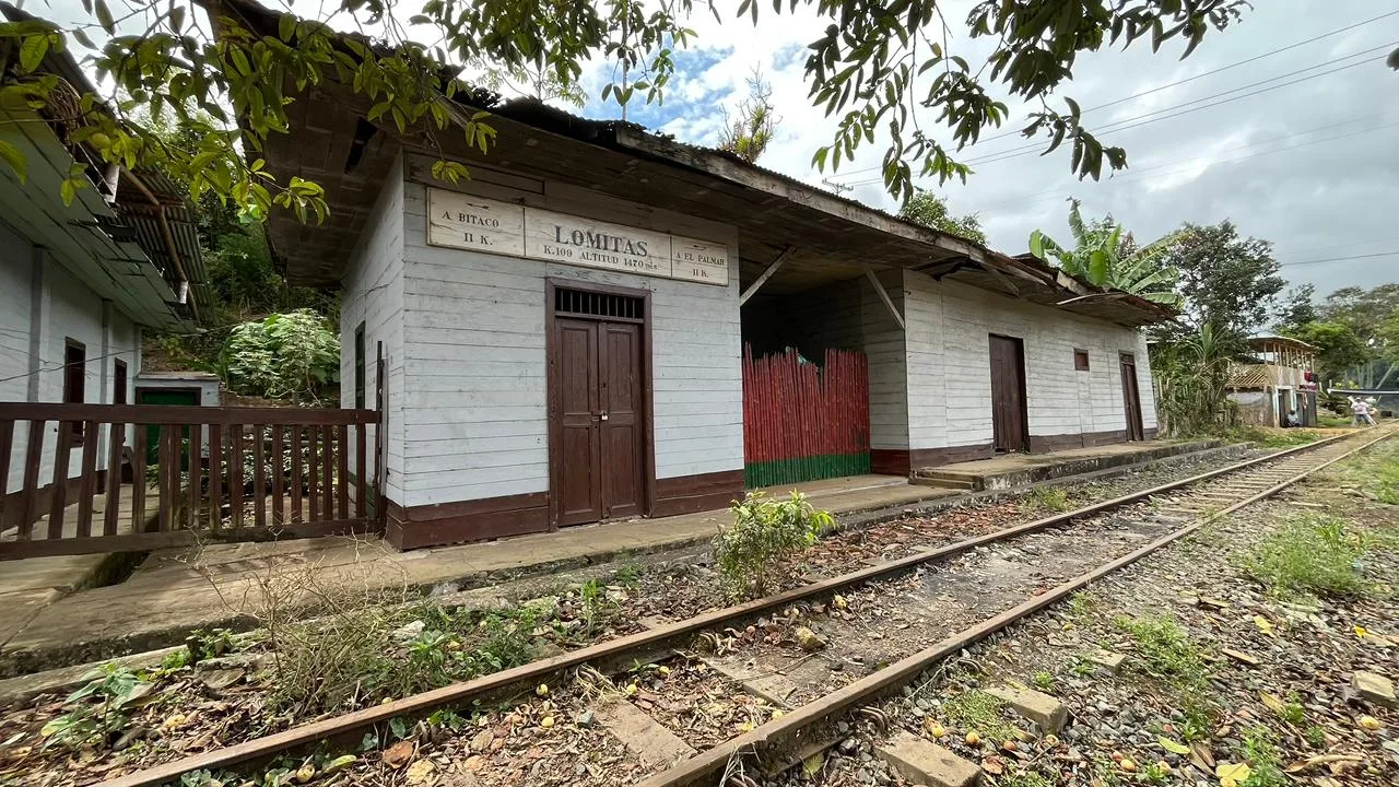 Ferrocarril de Lomitas