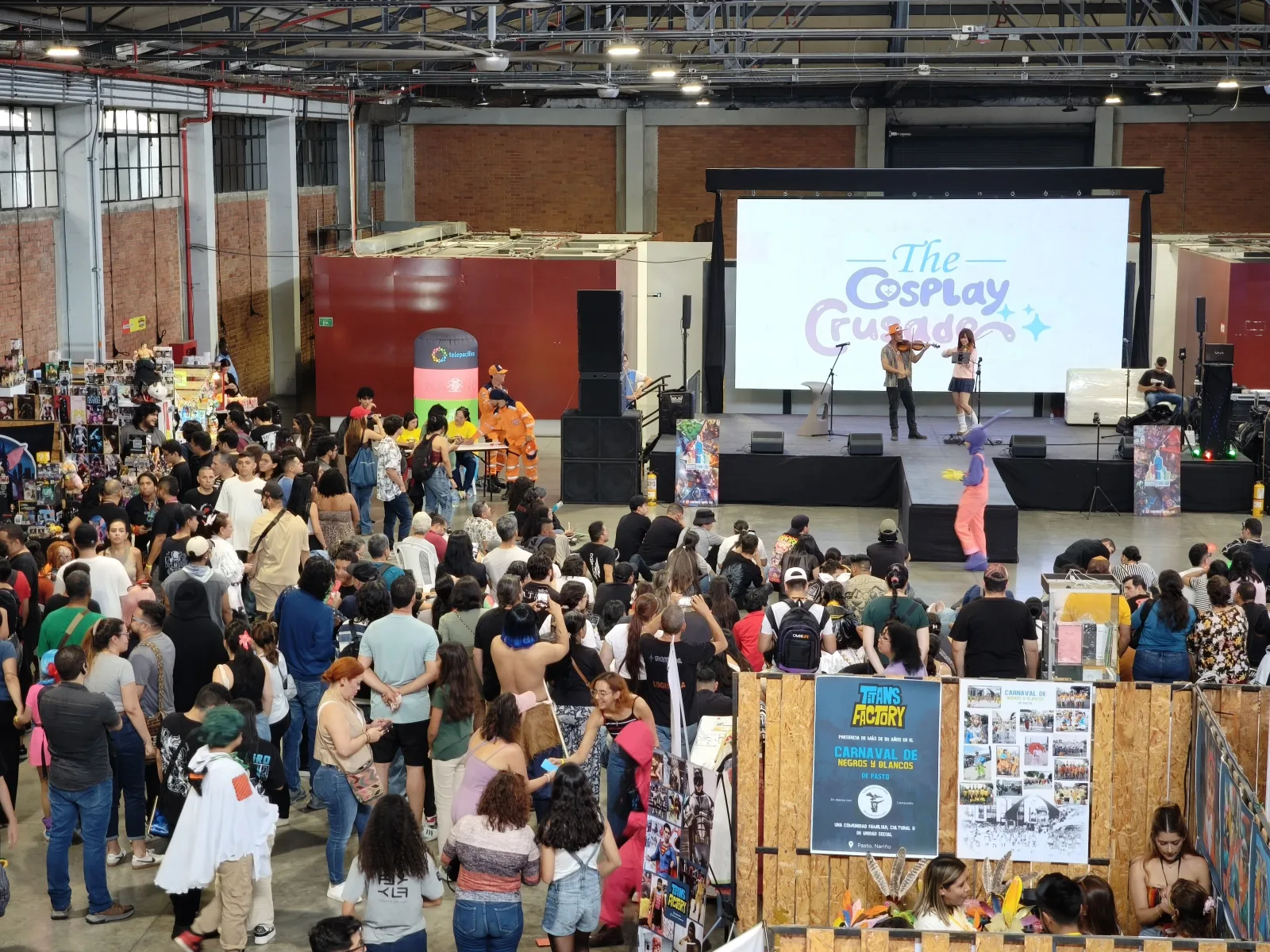 categorías femenina y masculina con ¡COSPLAY LIBRE!
