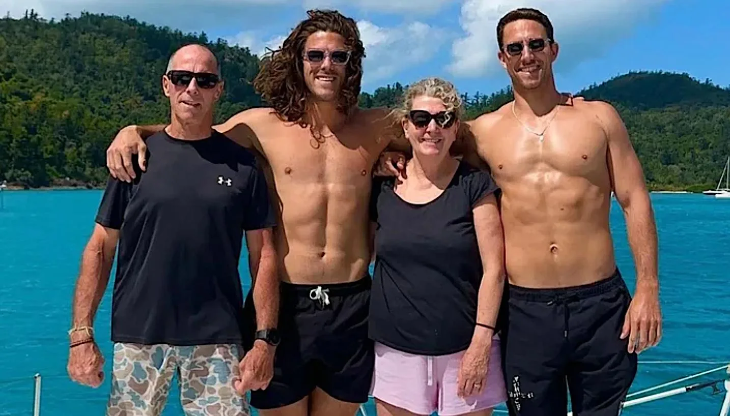 Los hermanos australianos Jake y Callum Robinson, víctimas del crimen ocurrido durante un viaje de surf en México.