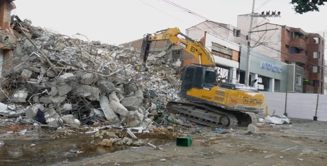Demoliciones avanzan en Cali tras el terremoto del pasado 10 de agosto.